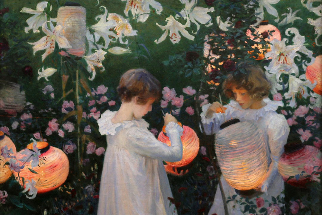 Bức tranh “Carnation, Lily, Lily, Rose” (Cẩm Chướng, Huệ Tây, Huệ Tây, Hoa Hồng), vẽ từ năm 1885 đến năm 1886, của họa sỹ John Singer Sargent. Sơn dầu trên vải canvas; 154 cm x 174 cm. Bảo tàng Tate Britain, London. (Ảnh: Sailko/CC BY 4.0 Deed) Bức tranh “Carnation, Lily, Lily, Rose” (Cẩm Chướng, Huệ Tây, Huệ Tây, Hoa Hồng), vẽ từ năm 1885 đến năm 1886, của họa sỹ John Singer Sargent. Sơn dầu trên vải canvas; 154 cm x 174 cm. Bảo tàng Tate Britain, London. (Ảnh: Sailko/CC BY 4.0 Deed)